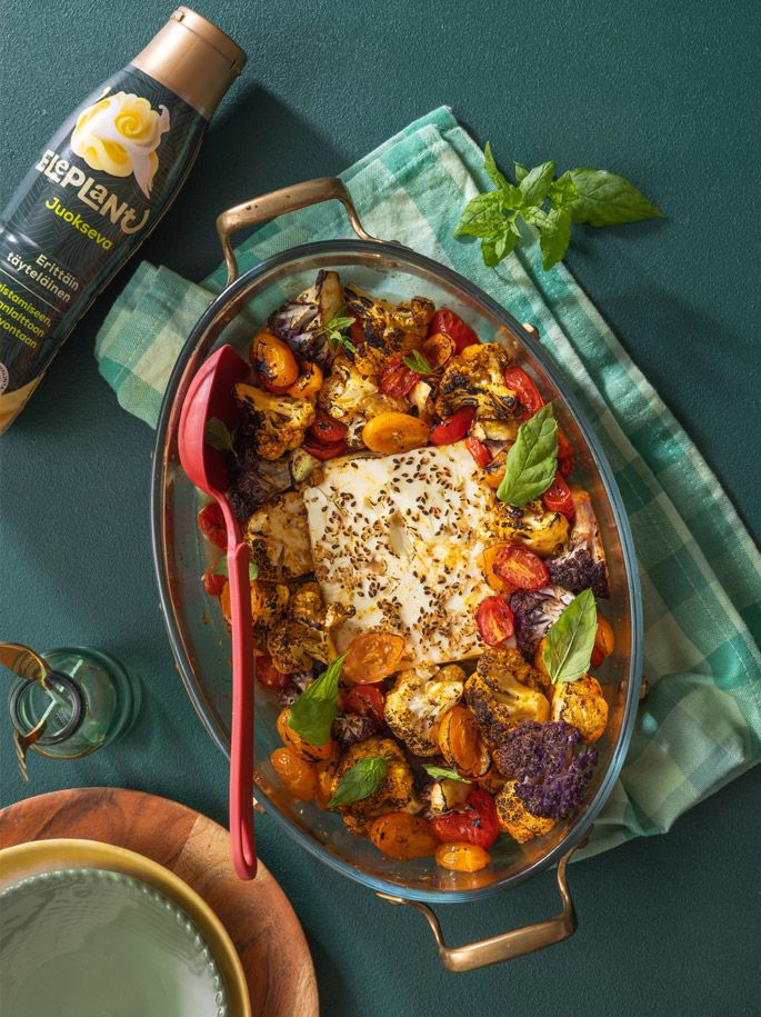 Baked feta hunajalla ja kasviksilla